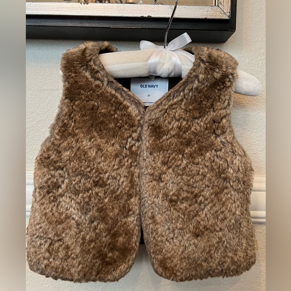 Old Navy Other - Old Navy Girls Faux Fur Vest